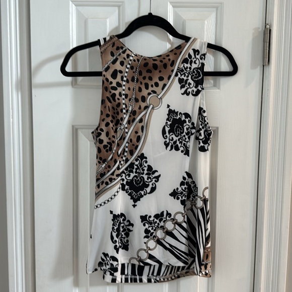 Milano Equestrian Print Top w/ Beautiful Silver Horsebit Straps - Picture 4 of 11